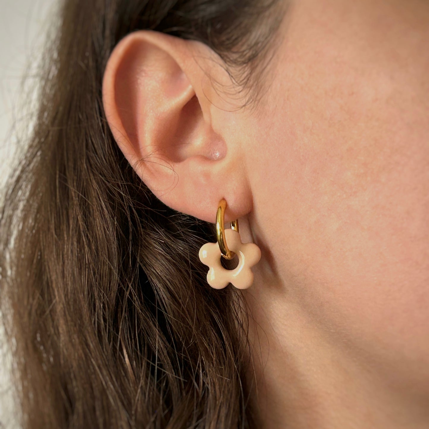 Boucles d'oreilles fleur blanche - Fait main