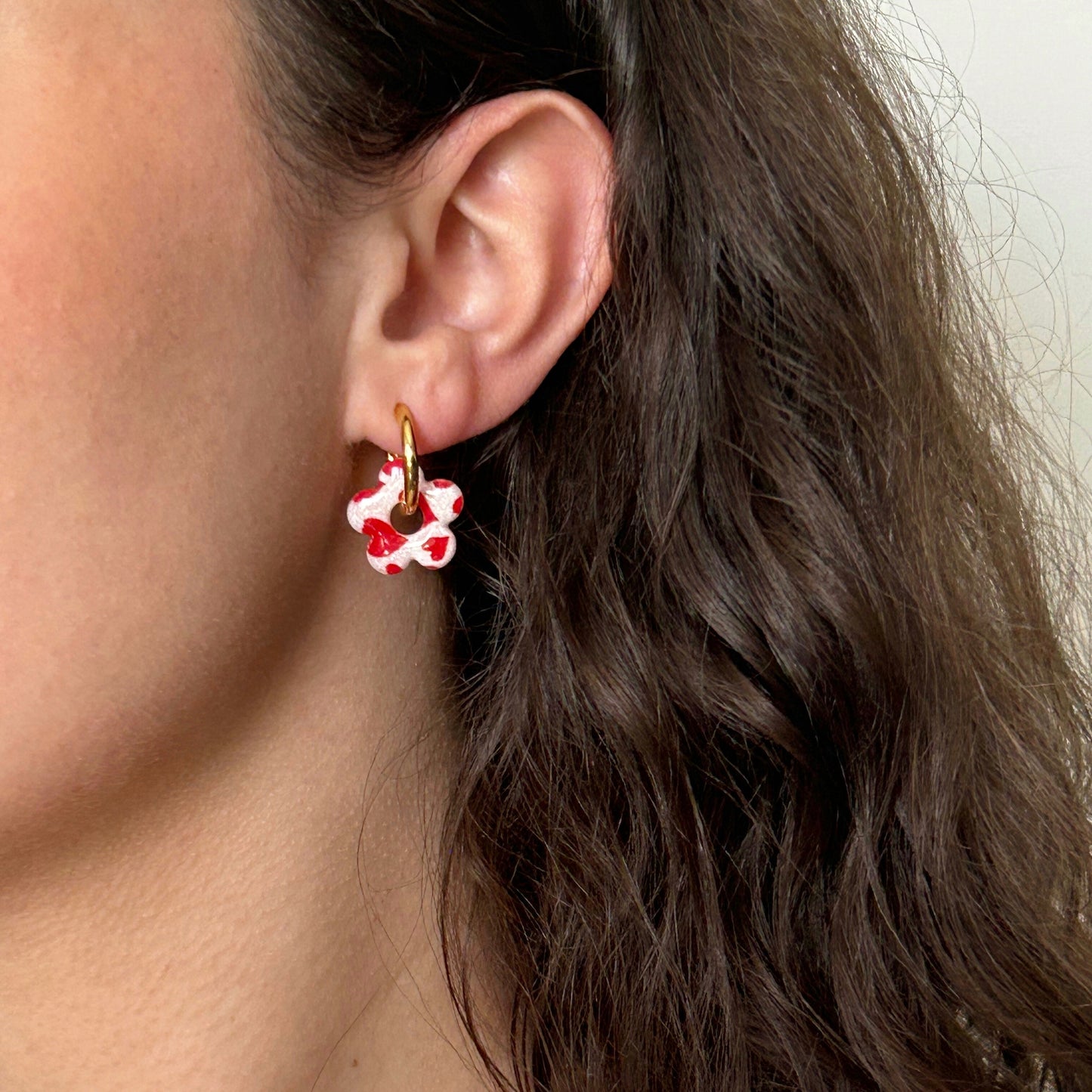 Boucles d'oreilles fleur coeur rouge - Fait main